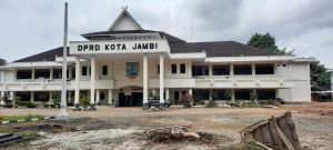 Anggota DPRD Kota Jambi dan Sekretariat Mulai Ngantor di Gedung Baru