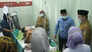 Bupati Pantau Kondisi Korban Kebakaran Kios Minyak 