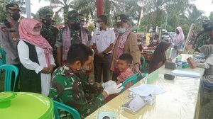 Bupati Merangin Dampingi Danrem Pantau Vaksinasi Anak