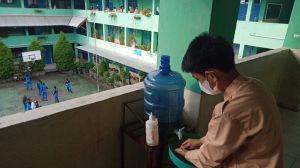 Pandemi Semakin Meningkat, SMP 10 Kota Jambi Terus Ingatkan Siswa