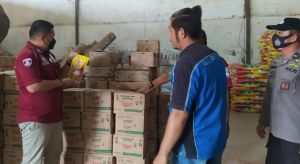 Polsek Kumpeh Sidak Minyak Goreng di Gudang dan Minimarket