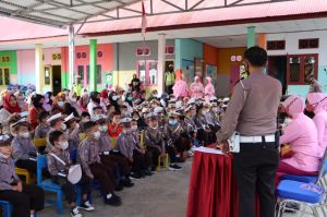 Polisi Sahabat Anak, Personil Polres Bungo Kunjungi TK Kamala Bhayangkari 31