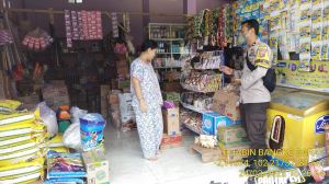 Jelang Ramadhan, Polisi Cek Stok Minyak Goreng ke Pelosok Desa