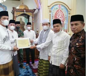 Safari Ramadhan, Wako Ahmadi & Wawako Antos Jum'atan di Masjid Baitunnur