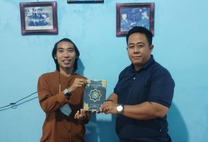 SKK Migas-KKKS Jindi South Jambi Bagikan Puluhan Al-Quran ke Komunitas Milenial