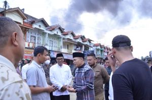 Aspan Pantau Kebakaran Gudang Pecah Belah Pasar Sarinah