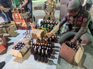 Ratusan Botol Miras Diamankan Satpol PP Kota Jambi 