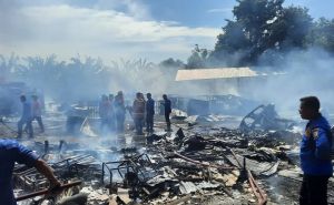 Diduga Gudang Minyak Terbakar di Kota Jambi