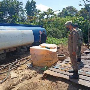 Puluhan Gudang Minyak di Kota Jambi Dirazia 