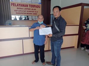 Pemdes Lopak Alai Salurkan BLT DD Tahap 9