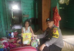 Polsek Marosebo Bagikan Beras 35 Karung