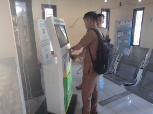 Kades Talang Duku Terapkan Absen Finger Print 