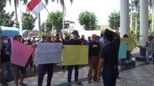 Pendemo Desak Penyesuaian Tarif dan Penerimaan Driver Baru 