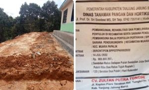 Dipaksakan Bangun Gedung BPP Rp1 Miliar di Pinggir Jurang