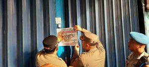 Satpol PP Kota Jambi Segel Alpine Kost Beringin 