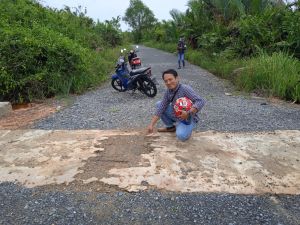 Proyek Pembangunan Jalan Semangko Diduga Mark Up, Kabid Bina Marga Bungkam 