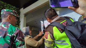 Timdu Tutup Usaha OYO Depan Damkar Kota Jambi 