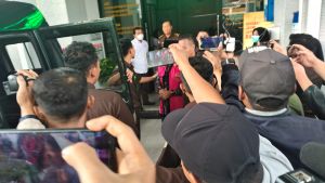 Kejari Sungaipenuh Tahan Mantan Sekwan DPRD Kerinci Terkait Kasus Tunjangan Rumdis Dewan