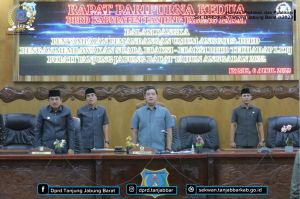 DPRD Tanjabbar Gelar Paripurna Kedua, Mendengarkan Pandangan Umum Fraksi-Fraksi 