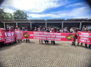 Puluhan Masyarakat Minta ESDM Provinsi Jambi Tutup Tambang Ilegal di Tanjab Barat
