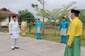 Bupati Tanjab Barat Pimpin Upacara Hardiknas dan Hari Otonomi Daerah 
