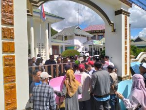 Buntut dari Putusan Hakim Keliru, Pengadilan Negeri Sungai Penuh Didemo Warga