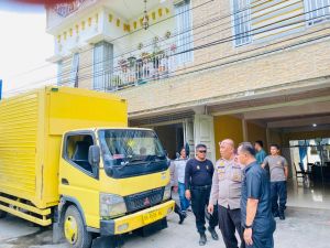 Gudang Penyimpanan Ratusan Botol Miras di Sungai Penuh digerebek Polisi