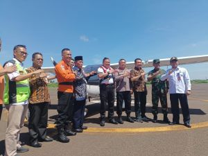 Kabasarnas Kendarai Pesawat Sendiri Saat Berkunjung ke Jambi 