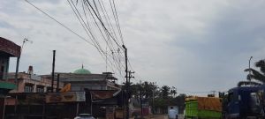 Semrawut, Dewan Minta Pemkot Jambi Sikapi Kabel dan Tiang Provider