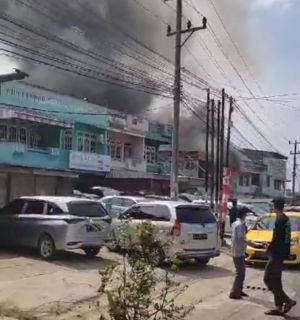 Lima Ruko di Lebak Bandung Terbakar