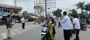 Aksi Cepat, Dinkes bersama SMSI Muaro Jambi Berikan Ribuan Masker