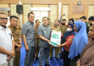 Pemkot Sungaipenuh Salurkan Bantuan Pangan Beras Tahap II ke Warga
