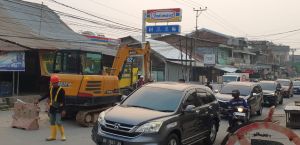 Pekerjaan pembangunan sewerage system di Kota Jambi Lambat, Warga Ancam Demo
