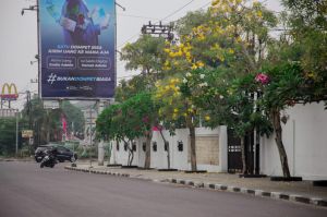 DLH Tambah Durasi Penyiraman Tanaman Taman Kota
