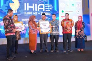 Pemkab Tanjabbar Raih Penghargaan Inovasi Kesehatan Nasional Penurunan Percepatan Stunting