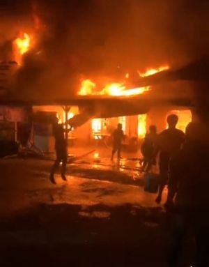 Kebakaran Hebat di Kerinci, 1 Unit Rumah  desa Pondok Beringin Terbakar