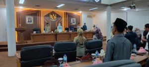 Wakil Bupati H.Bakhtiar Sp.Menghadiri Rapat Paripurna DPRD Kab. Batang Hari