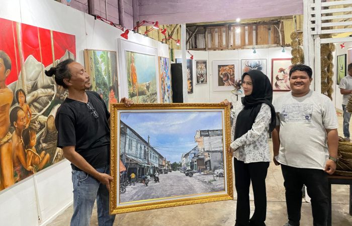 Eka Madjid Muaz Apresiasi Seni di Pameran Presisi Tebo Jilid II
