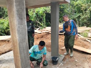 Satgas TMMD Plester Tower Air MCK Madrasah Nurul Falah