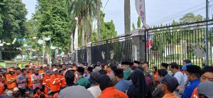 Petugas Kebersihan Kota Jambi Demo Tuntut Gaji Setara UMP, Wali Kota Janji Skema Baru