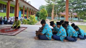 Bangun Kepercayaan Diri, Siswa MTsN 4 Bungo Jadi Pemandu Juz Amma