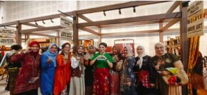 Pengunjung Padati Stan Lissa Batik Asal Bungo di Persit BISA Vol II Jakarta
