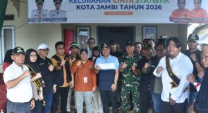 Wali Kota Jambi Launching Kampung Bahagia dan Operasional 12 Gerobak Sampah di Kebun Handil