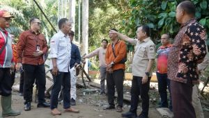 Gubernur Al Haris Tunjukkan Empati untuk Korban Banjir Sarolangun dan Merangin