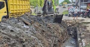 Dinas PUPR Merangin Gerak Cepat Atasi Genangan Air di Jalur Tiga Bangko, Jalan Kembali Normal