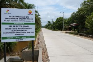 Komitmen PetroChina Jabung, Jalan Rigid Beton 1,96 Km di Geragai Tuntas Dibangun