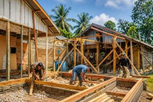 Rangka Rumah Maskur Mulai Berdiri, Satgas TMMD dan Warga Kebut Rehabilitasi RTLH